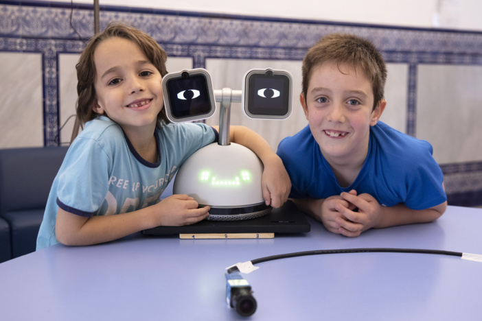 NOTA DE PRENSA: MÁS DE 80 ALUMNOS DE ENTRE 5 Y 8 AÑOS INTERACTÚAN CON ROBOTS EN ‘HUMAINT’, UN PROYECTO EUROPEO QUE ESTUDIA EL IMPACTO DE LA INTELIGENCIA ARTIFICIAL EN EL COMPORTAMIENTO HUMANO NOTA DE PRENSA: MÁS DE 80 ALUMNOS DE ENTRE 5 Y 8 AÑOS INTERACTÚAN CON ROBOTS EN ‘HUMAINT’, UN PROYECTO EUROPEO QUE ESTUDIA EL IMPACTO DE LA INTELIGENCIA ARTIFICIAL EN EL COMPORTAMIENTO HUMANO