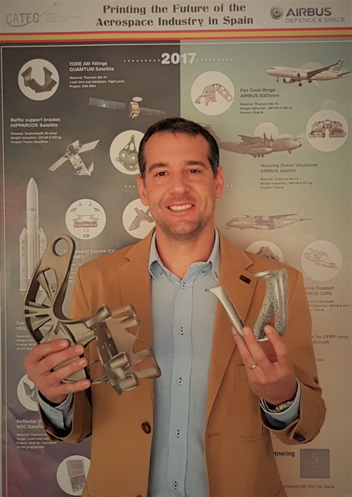 NOTA DE PRENSA: El Director Técnico de Materiales y Procesos de CATEC, el Dr. Fernando Lasagni, recibe la Mención de Honor Domingo Faustino Sarmiento otorgada por el Senado de Argentina NOTA DE PRENSA: El Director Técnico de Materiales y Procesos de CATEC, el Dr. Fernando Lasagni, recibe la Mención de Honor Domingo Faustino Sarmiento otorgada por el Senado de Argentina