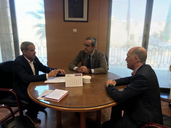 Los farmacéuticos gaditanos abordan con la Subdelegación del Gobierno la seguridad de las farmacias de la provincia Los farmacéuticos gaditanos abordan con la Subdelegación del Gobierno la seguridad de las farmacias de la provincia