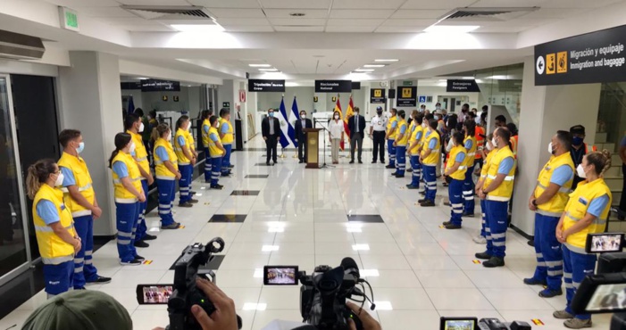 NOTA DE PRENSA/Coronavirus -EL VICEPRESIDENTE DE EL SALVADOR Y LOS MINISTROS DE EXTERIORES Y DE SALUD RECIBEN A LOS 30 PROFESIONALES DE SAMU QUE PARTIERON DE ESPAÑA EN MISIÓN DE COOPERACIÓN CONTRA EL COVID-19 NOTA DE PRENSA/Coronavirus -EL VICEPRESIDENTE DE EL SALVADOR Y LOS MINISTROS DE EXTERIORES Y DE SALUD RECIBEN A LOS 30 PROFESIONALES DE SAMU QUE PARTIERON DE ESPAÑA EN MISIÓN DE COOPERACIÓN CONTRA EL COVID-19