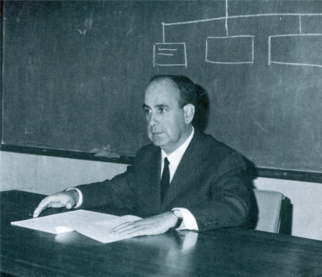 Nota Informativa: EOI ESCUELA DE ORGANIZACIÓN INDUSTRIAL RINDE HOMENAJE A FERMÍN DE LA SIERRA EN EL CENTENARIO DE SU NACIMIENTO Nota Informativa: EOI ESCUELA DE ORGANIZACIÓN INDUSTRIAL RINDE HOMENAJE A FERMÍN DE LA SIERRA EN EL CENTENARIO DE SU NACIMIENTO