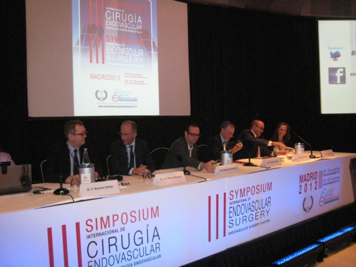 Se aplica con éxito un nuevo dispositivo para la cirugía no invasiva de la carótida Se aplica con éxito un nuevo dispositivo para la cirugía no invasiva de la carótida