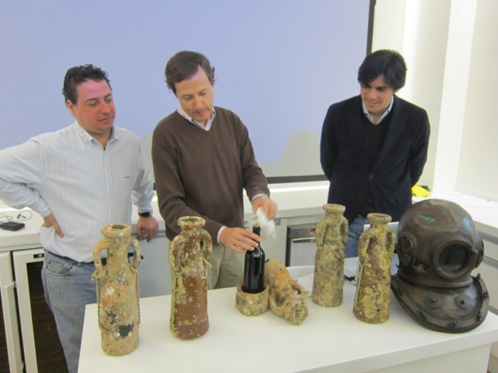 PRESENTADO EL PRIMER VINO ANDALUZ CON CRIANZA SUBMARINA PRESENTADO EL PRIMER VINO ANDALUZ CON CRIANZA SUBMARINA