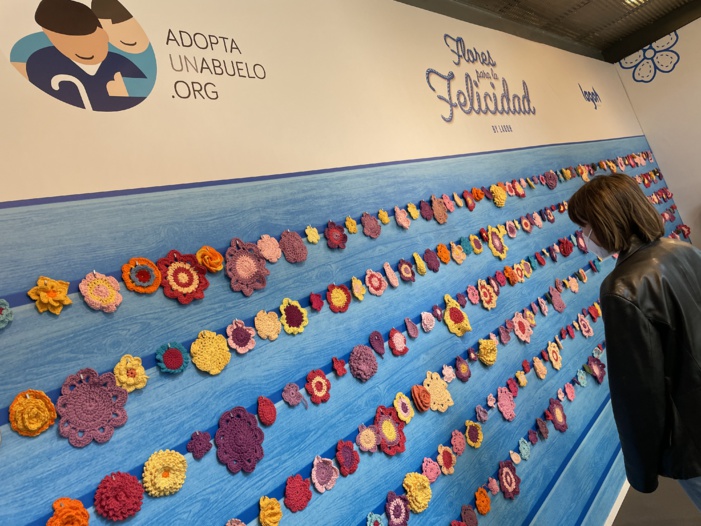 LAGOH INAUGURA UNA MUESTRA SOLIDARIA DEDICADA AL COLECTIVO DE MAYORES EN COLABORACIÓN CON EL PROGRAMA INTERGENERACIONAL “ADOPTA UN ABUELO” LAGOH INAUGURA UNA MUESTRA SOLIDARIA DEDICADA AL COLECTIVO DE MAYORES EN COLABORACIÓN CON EL PROGRAMA INTERGENERACIONAL “ADOPTA UN ABUELO”