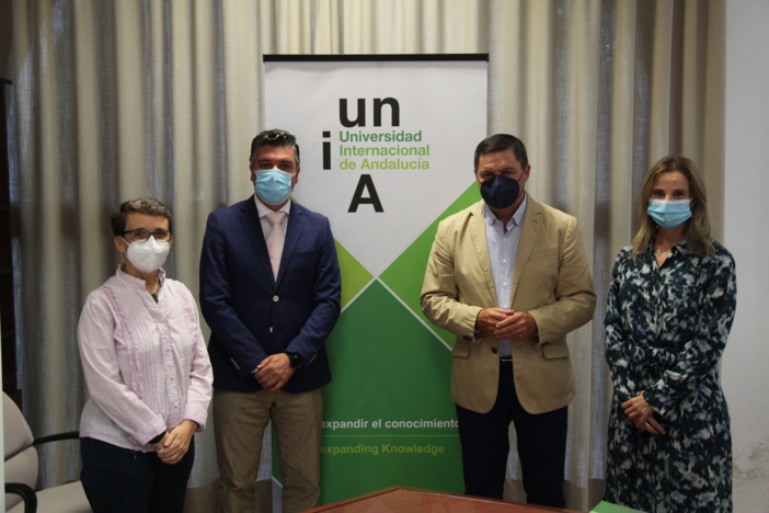 La UNIA y el Colegio de Farmacéuticos Huelva estrechan lazos de colaboración con el objetivo de realizar actividades académicas, científicas y culturales de forma conjunta La UNIA y el Colegio de Farmacéuticos Huelva estrechan lazos de colaboración con el objetivo de realizar actividades académicas, científicas y culturales de forma conjunta