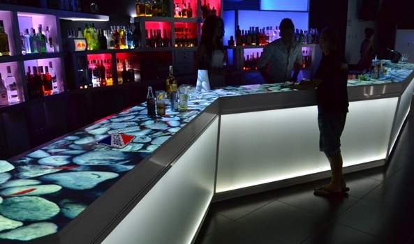 LA EMPRESA ANDALUZA FAMORI DESARROLLA UN SISTEMA PARA QUE EL CLIENTE DE UN RESTAURANTE SOLICITE DESDE SU MESA SU COMIDA DESDE SU TELÉFONO MÓVIL LA EMPRESA ANDALUZA FAMORI DESARROLLA UN SISTEMA PARA QUE EL CLIENTE DE UN RESTAURANTE SOLICITE DESDE SU MESA SU COMIDA DESDE SU TELÉFONO MÓVIL