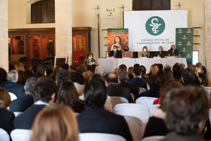 El Colegio de Farmacéuticos de Cádiz rinde especial homenaje a sus colegiados por su labor durante la pandemia de la COVID-19 con motivo de los actos en honor a su patrona, la Inmaculada Concepción El Colegio de Farmacéuticos de Cádiz rinde especial homenaje a sus colegiados por su labor durante la pandemia de la COVID-19 con motivo de los actos en honor a su patrona, la Inmaculada Concepción