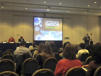 V CONGRESO NACIONAL GeSIDA: Resumen ponencias científicas del 20 de noviembre de 2013 V CONGRESO NACIONAL GeSIDA: Resumen ponencias científicas del 20 de noviembre de 2013