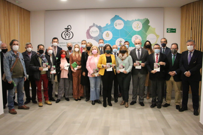 Farmacéuticos, profesionales de salud mental, pacientes y administración editan una guía para mejorar la atención de las personas con problemas de salud mental y ofrecer apoyo a sus cuidadores y familiares Farmacéuticos, profesionales de salud mental, pacientes y administración editan una guía para mejorar la atención de las personas con problemas de salud mental y ofrecer apoyo a sus cuidadores y familiares