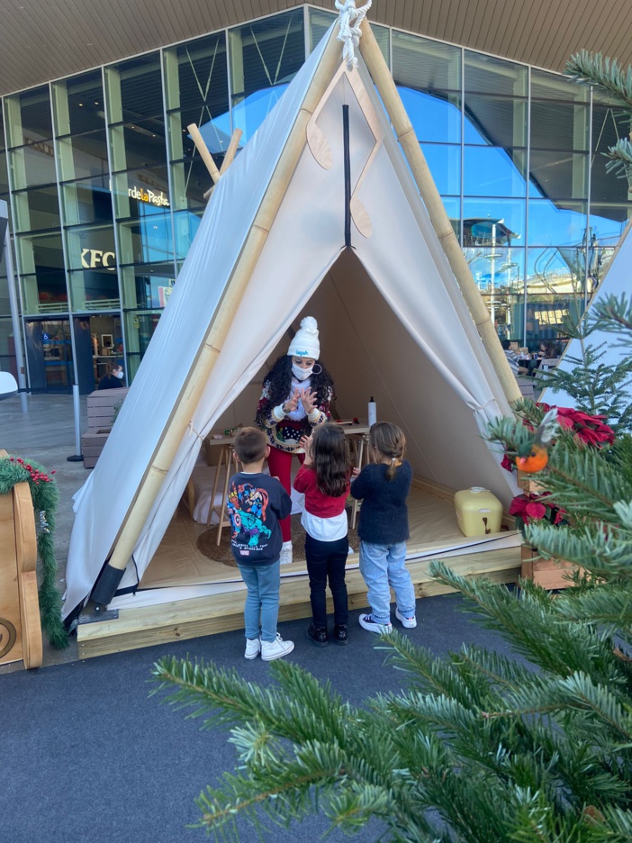 PAPÁ NOEL Y SUS MAJESTADES LOS REYES MAGOS LLEGAN HOY A LAS ORILLAS DEL LAGO DE LAGOH PARA TRAER ILUSIÓN Y SOLIDARIDAD EN EL POBLADO DE NAVIDAD PAPÁ NOEL Y SUS MAJESTADES LOS REYES MAGOS LLEGAN HOY A LAS ORILLAS DEL LAGO DE LAGOH PARA TRAER ILUSIÓN Y SOLIDARIDAD EN EL POBLADO DE NAVIDAD