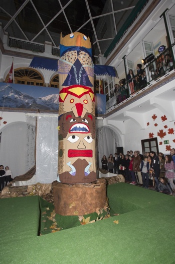 MÁS DE 1.000 ALUMNOS, PROFESORES Y PADRES RECREAN LA HISTORIA, CULTURA, CIENCIA Y GASTRONOMÍA DE CANADÁ MÁS DE 1.000 ALUMNOS, PROFESORES Y PADRES RECREAN LA HISTORIA, CULTURA, CIENCIA Y GASTRONOMÍA DE CANADÁ