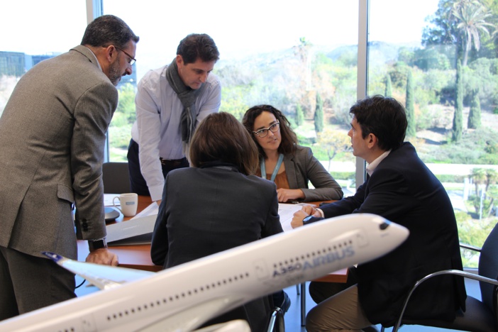 NOTA DE PRENSA: La alianza tecnológica de AERTEC y Tech Mahindra, elegida por Airbus como Proveedora Estratégica de servicios de ingeniería NOTA DE PRENSA: La alianza tecnológica de AERTEC y Tech Mahindra, elegida por Airbus como Proveedora Estratégica de servicios de ingeniería