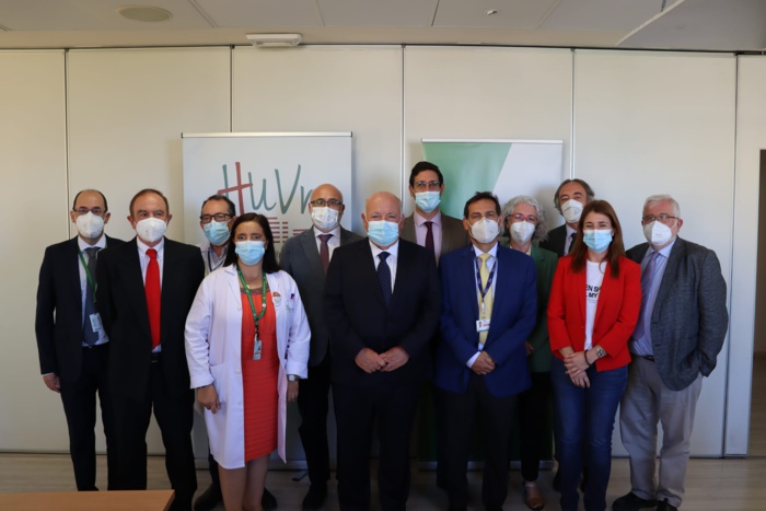 Cirujanos vasculares de Andalucía aplican de forma pionera una terapia basada en la personalización de venas de paciente fallecido mediante ingeniería tisular para tratar la insuficiencia venosa profunda Cirujanos vasculares de Andalucía aplican de forma pionera una terapia basada en la personalización de venas de paciente fallecido mediante ingeniería tisular para tratar la insuficiencia venosa profunda