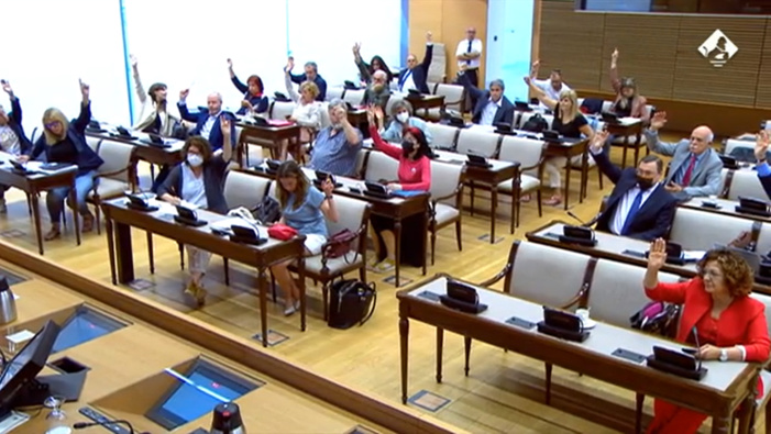 Nefrólogos y pacientes valoran positivamente la aprobación en la Comisión de Sanidad del Congreso de una PNL para ayudar a sufragar los costes energéticos de las personas en diálisis domiciliaria Nefrólogos y pacientes valoran positivamente la aprobación en la Comisión de Sanidad del Congreso de una PNL para ayudar a sufragar los costes energéticos de las personas en diálisis domiciliaria