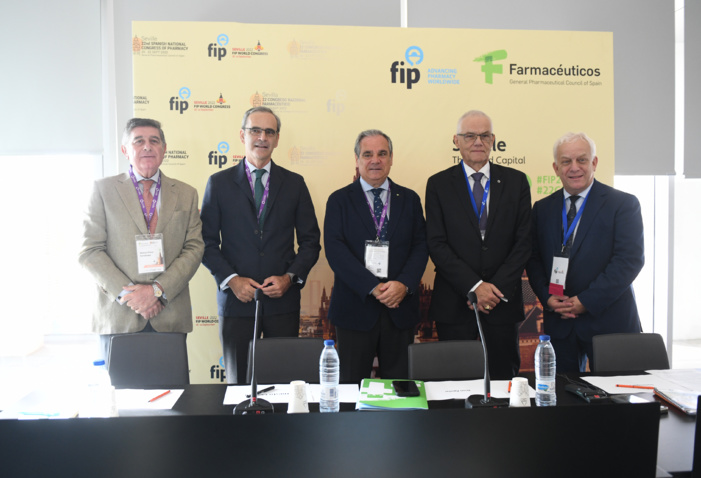 NOTA DE PRENSA - La Farmacia se consolida en Sevilla a la vanguardia de la salud mundial NOTA DE PRENSA - La Farmacia se consolida en Sevilla a la vanguardia de la salud mundial