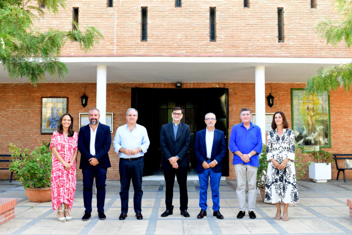 NOTA DE PRENSA - Los farmacéuticos ponen en marcha un proyecto de educación sanitaria en las barriadas de La Candelaria y Blanca Paloma NOTA DE PRENSA - Los farmacéuticos ponen en marcha un proyecto de educación sanitaria en las barriadas de La Candelaria y Blanca Paloma