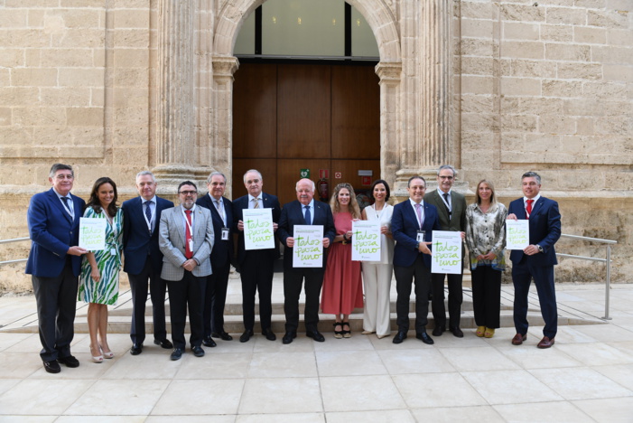 NOTA DE PRENSA - El parlamento andaluz recibe a la profesión farmacéutica en la conmemoración de su Día Mundial NOTA DE PRENSA - El parlamento andaluz recibe a la profesión farmacéutica en la conmemoración de su Día Mundial