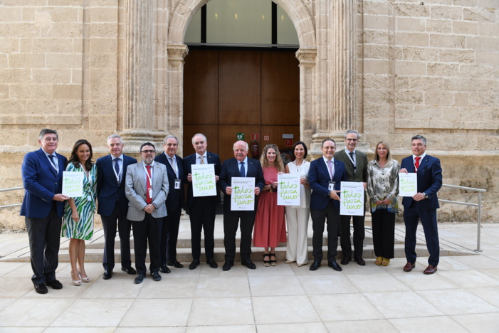 NOTA DE PRENSA - El parlamento andaluz recibe a la profesión farmacéutica en la conmemoración de su Día Mundial
