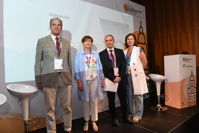 NOTA DE PRENSA - Diana Laura García Martín, ganadora de la XI edición de los Premios Foro AF-FC  NOTA DE PRENSA - Diana Laura García Martín, ganadora de la XI edición de los Premios Foro AF-FC