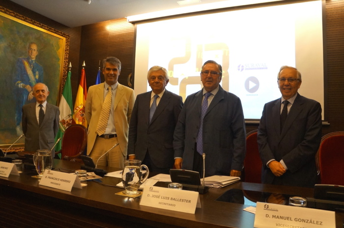 Suraval aumentó en un 19% el número de avales financieros concedidos en 2013 y en un 6% el importe total de estos avales Suraval aumentó en un 19% el número de avales financieros concedidos en 2013 y en un 6% el importe total de estos avales