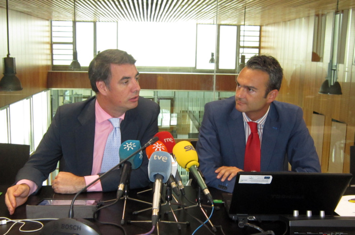 AERÓPOLIS AUMENTA MÁS DE UN 26% SU FACTURACIÓN EN 2013, SITUÁNDOLA POR ENCIMA DE LOS 850 MILLONES, Y MÁS DE UN 12% EL EMPLEO, HASTA ALCANZAR LOS 4.440 PUESTOS DE TRABAJO AERÓPOLIS AUMENTA MÁS DE UN 26% SU FACTURACIÓN EN 2013, SITUÁNDOLA POR ENCIMA DE LOS 850 MILLONES, Y MÁS DE UN 12% EL EMPLEO, HASTA ALCANZAR LOS 4.440 PUESTOS DE TRABAJO