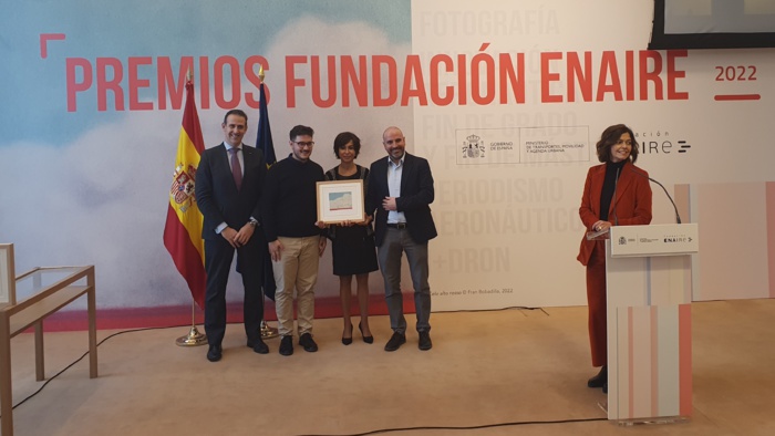 NOTA DE PRENSA: La Fundación Enaire premia al CATEC por el desarrollo de un sistema multi-UAS para operaciones de vigilancia, búsqueda y rescate NOTA DE PRENSA: La Fundación Enaire premia al CATEC por el desarrollo de un sistema multi-UAS para operaciones de vigilancia, búsqueda y rescate