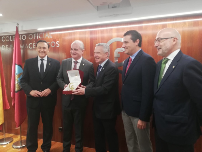 La farmacia cordobesa entrega sus reconocimientos con motivo del día de su patrona, con especial mención al presidente de los farmacéuticos andaluces La farmacia cordobesa entrega sus reconocimientos con motivo del día de su patrona, con especial mención al presidente de los farmacéuticos andaluces