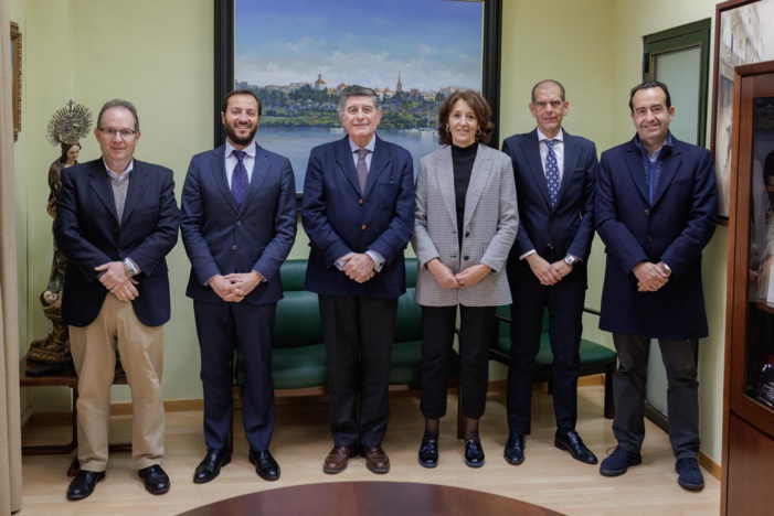 Alianza entre Sandoz y el Colegio de Farmacéuticos de Sevilla para impulsar 'La Carpa de la Salud' y acercar los servicios del farmacéutico a los ciudadanos Alianza entre Sandoz y el Colegio de Farmacéuticos de Sevilla para impulsar 'La Carpa de la Salud' y acercar los servicios del farmacéutico a los ciudadanos