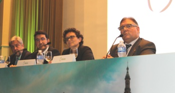 De izquierda a derecha: el presidente del Colegio Oficial de Podólogos de Castilla la Mancha, Manuel López Barnecilla, presidente del Consejo General de Colegios Oficiales de Podólogos, José García Mostazo, delegada Territorial de Igualdad, Salud y Políticas Sociales de la Junta de Andalucía, Fracisca Díaz Alcaide y el presidente del Colegio de Profesional de Podólogos de Andalucía, Jorge Barnés. De izquierda a derecha: el presidente del Colegio Oficial de Podólogos de Castilla la Mancha, Manuel López Barnecilla, presidente del Consejo General de Colegios Oficiales de Podólogos, José García Mostazo, delegada Territorial de Igualdad, Salud y Políticas Sociales de la Junta de Andalucía, Fracisca Díaz Alcaide y el presidente del Colegio de Profesional de Podólogos de Andalucía, Jorge Barnés.