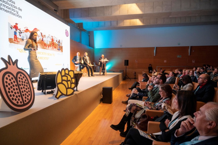 NOTA DE PRENSA - La farmacia andaluza pone en marcha un proyecto pionero en España para mejorar la detección precoz de las personas mayores con obesidad sarcopénica NOTA DE PRENSA - La farmacia andaluza pone en marcha un proyecto pionero en España para mejorar la detección precoz de las personas mayores con obesidad sarcopénica