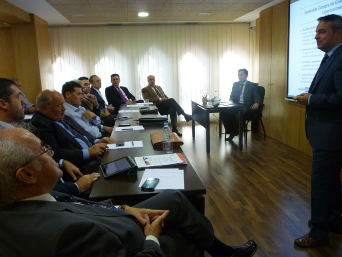 Nota de prensa: FERAGUA Y ENERGÍA PLUS EXPONEN ANTE REGANTES DE TODA ESPAÑA LA POSITIVA EXPERIENCIA DE LA CENTRAL DE COMPRAS DE ENERGÍA, QUE HA PERMITIDO UN AHORRO DE 140.000 EUROS EN SUS PRIMEROS SEIS MESES DE FUNCIONAMIENTO Nota de prensa: FERAGUA Y ENERGÍA PLUS EXPONEN ANTE REGANTES DE TODA ESPAÑA LA POSITIVA EXPERIENCIA DE LA CENTRAL DE COMPRAS DE ENERGÍA, QUE HA PERMITIDO UN AHORRO DE 140.000 EUROS EN SUS PRIMEROS SEIS MESES DE FUNCIONAMIENTO