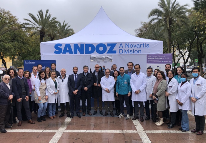 El Colegio de Farmacéuticos de Sevilla y Sandoz llevan 'La Carpa de la Salud' a la capital hispalense para acercar los servicios de la farmacia a los ciudadanos