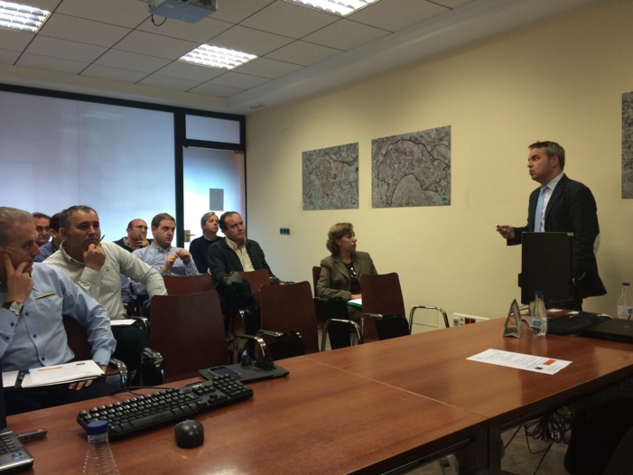 NOTA DE PRENSA: ENERGÍA PLUS Y FENACORE PRESENTAN ANTE REGANTES EXTREMEÑOS LA CENTRAL DE COMPRAS DE ENERGÍA, QUE YA HA PERMITIDO UN AHORRO DE 140.000 EUROS EN SUS PRIMEROS SEIS MESES DE FUNCIONAMIENTO EN ANDALUCÍA NOTA DE PRENSA: ENERGÍA PLUS Y FENACORE PRESENTAN ANTE REGANTES EXTREMEÑOS LA CENTRAL DE COMPRAS DE ENERGÍA, QUE YA HA PERMITIDO UN AHORRO DE 140.000 EUROS EN SUS PRIMEROS SEIS MESES DE FUNCIONAMIENTO EN ANDALUCÍA