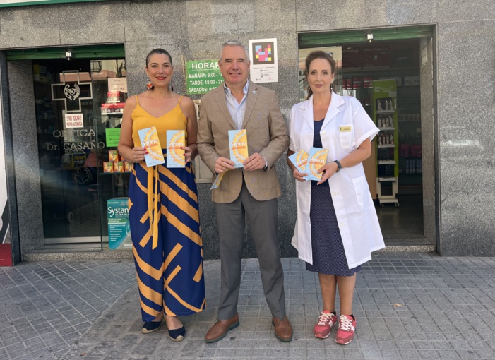 Las farmacias cordobesas colaboran con la iniciativa del Ayuntamiento de Córdoba para prevenir los efectos de las altas temperaturas entre las personas de mayor edad