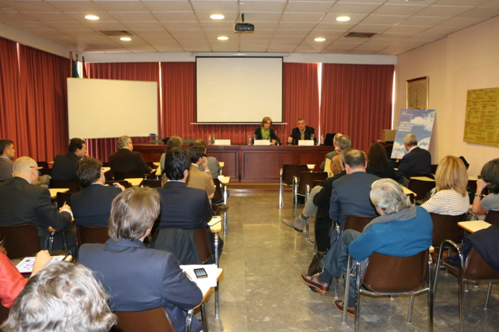 Neumosur celebra la primera jornada dedicada a profundizar en una gestión que favorezca la “sostenibilidad de calidad” de las terapias respiratorias domiciliarias en Andalucía Neumosur celebra la primera jornada dedicada a profundizar en una gestión que favorezca la “sostenibilidad de calidad” de las terapias respiratorias domiciliarias en Andalucía