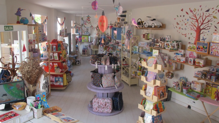 NOTA PRENSA: BÁMBOLA, LA TIENDA DE JUGUETES DE SIEMPRE PARA LOS NIÑOS DE AHORA NOTA PRENSA: BÁMBOLA, LA TIENDA DE JUGUETES DE SIEMPRE PARA LOS NIÑOS DE AHORA