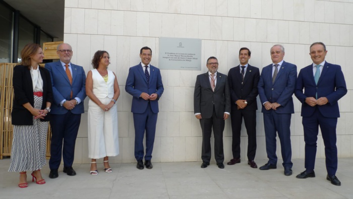 Nota de prensa - Los cerca de 14.000 farmacéuticos andaluces celebran su día reivindicando su capacidad y potencial para mejorar los sistemas sanitarios Nota de prensa - Los cerca de 14.000 farmacéuticos andaluces celebran su día reivindicando su capacidad y potencial para mejorar los sistemas sanitarios