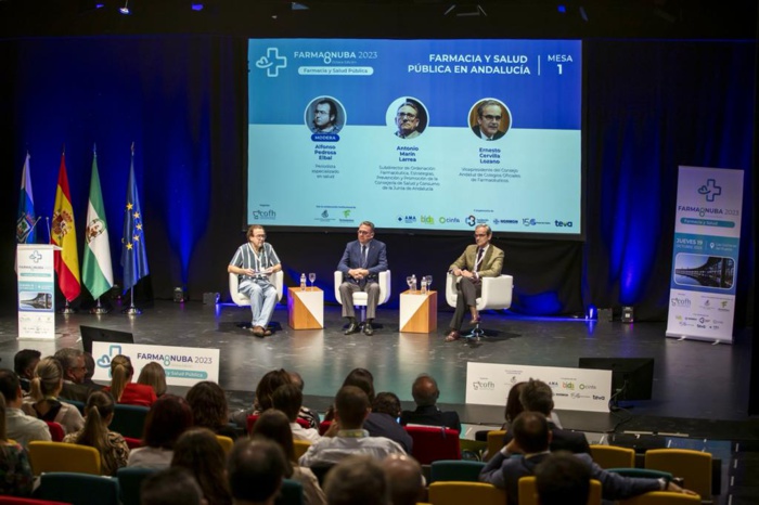 Más de un centenar de farmacéuticos y otros profesionales sanitarios participan en la octava edición de “Farmaonuba” para analizar y destacar la labor del farmacéutico en el ámbito de la salud pública Más de un centenar de farmacéuticos y otros profesionales sanitarios participan en la octava edición de “Farmaonuba” para analizar y destacar la labor del farmacéutico en el ámbito de la salud pública