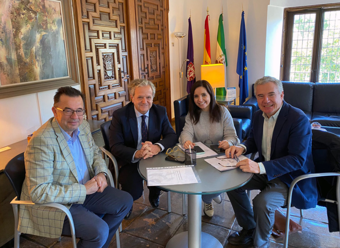 Nota de prensa - El Colegio de Farmacéuticos de Córdoba y la Diputación de Córdoba se reúnen para estrechar relaciones y analizar vías de colaboración en proyectos para la mejora de la salud de los ciudadanos de la provincia Nota de prensa - El Colegio de Farmacéuticos de Córdoba y la Diputación de Córdoba se reúnen para estrechar relaciones y analizar vías de colaboración en proyectos para la mejora de la salud de los ciudadanos de la provincia