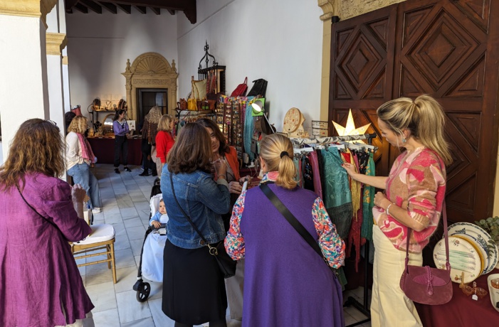 Nota de prensa - Nuevo Futuro inaugura su tradicional Mercado de Navidad con productos y artículos de empresas locales con los que los sevillanos podrán ayudar a menores en riesgo de exclusión social Nota de prensa - Nuevo Futuro inaugura su tradicional Mercado de Navidad con productos y artículos de empresas locales con los que los sevillanos podrán ayudar a menores en riesgo de exclusión social