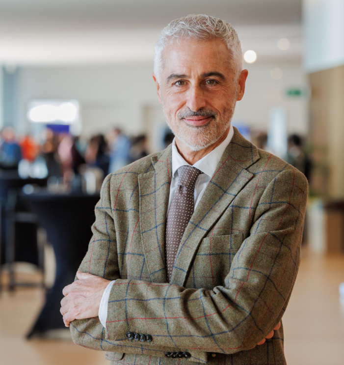 Nota de prensa - El dr. Emilio Sánchez, jefe del Servicio de Nefrología del Hospital Universitario de Cabueñes (Gijón), nuevo presidente de la Sociedad Española de Nefrología (S.E.N). Nota de prensa - El dr. Emilio Sánchez, jefe del Servicio de Nefrología del Hospital Universitario de Cabueñes (Gijón), nuevo presidente de la Sociedad Española de Nefrología (S.E.N).