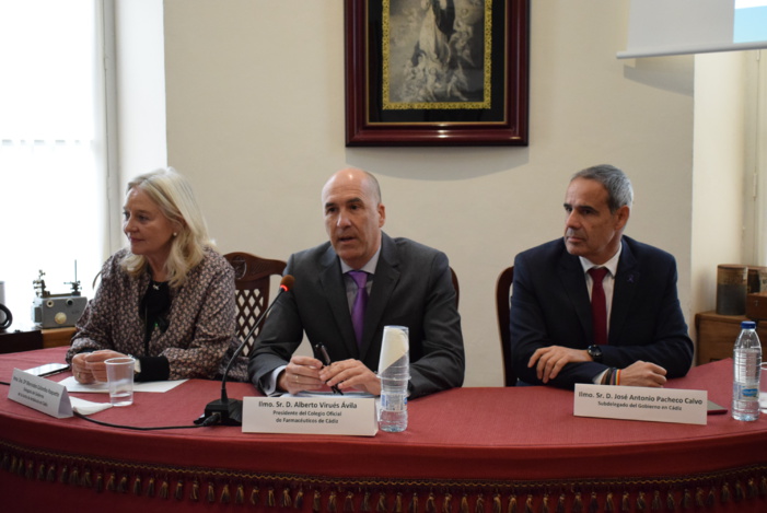 El Colegio de Farmacéuticos de Cádiz presenta la iniciativa “Farmacia, Espacio Seguro”, que promoverá con el apoyo de las instituciones públicas la sensibilización contra la violencia de género y la prevención de casos de maltrato desde las farmacias El Colegio de Farmacéuticos de Cádiz presenta la iniciativa “Farmacia, Espacio Seguro”, que promoverá con el apoyo de las instituciones públicas la sensibilización contra la violencia de género y la prevención de casos de maltrato desde las farmacias