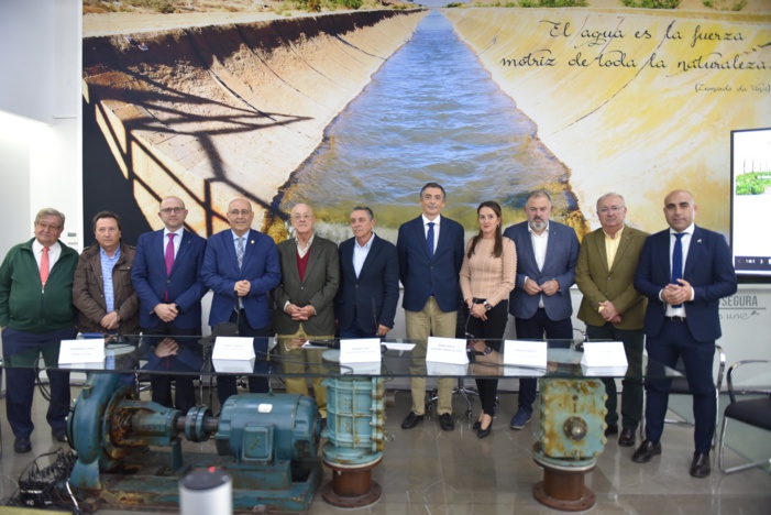 LAS ORGANIZACIONES DE REGANTES SUMAN FUERZAS EN ALMERÍA PARA PEDIR SOLUCIONES AL DÉFICIT HÍDRICO, QUE ESTÁ CASTIGANDO EN ESTA CAMPAÑA DE FORMA DURA A TODO EL REGADÍO DE LA PROVINCIA Y MUY ESPECIALMENTE EL DEL LEVANTE LAS ORGANIZACIONES DE REGANTES SUMAN FUERZAS EN ALMERÍA PARA PEDIR SOLUCIONES AL DÉFICIT HÍDRICO, QUE ESTÁ CASTIGANDO EN ESTA CAMPAÑA DE FORMA DURA A TODO EL REGADÍO DE LA PROVINCIA Y MUY ESPECIALMENTE EL DEL LEVANTE