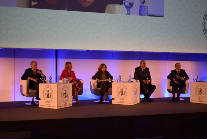 El abordaje de las nuevas patologías en la salud femenina, el desarrollo de los tratamientos personalizados y diagnóstico precoz con los avances técnicos, y la mejora continua en la atención a la mujer, principales retos de futuro de la Oncología El abordaje de las nuevas patologías en la salud femenina, el desarrollo de los tratamientos personalizados y diagnóstico precoz con los avances técnicos, y la mejora continua en la atención a la mujer, principales retos de futuro de la Oncología