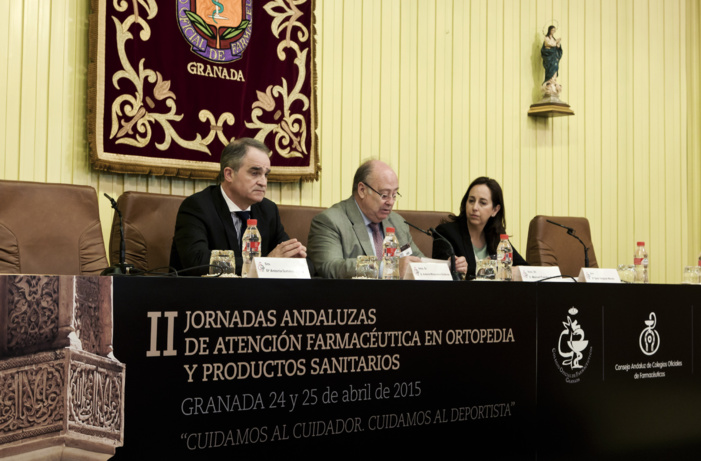 Farmacéuticos andaluces mejoran en Granada sus destrezas en el apoyo y consejo a pacientes de Alzheimer y cuidadores de dependientes Farmacéuticos andaluces mejoran en Granada sus destrezas en el apoyo y consejo a pacientes de Alzheimer y cuidadores de dependientes