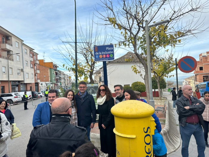 NOTA DE PRENSA: EL AYUNTAMIENTO DE VILLACARRILLO INAUGURA LA NUEVA ROTULACIÓN DE LA ‘PLAZA DE LA INCLUSIÓN’ A INSTANCIAS DEL COLEGIO SAFA NOTA DE PRENSA: EL AYUNTAMIENTO DE VILLACARRILLO INAUGURA LA NUEVA ROTULACIÓN DE LA ‘PLAZA DE LA INCLUSIÓN’ A INSTANCIAS DEL COLEGIO SAFA