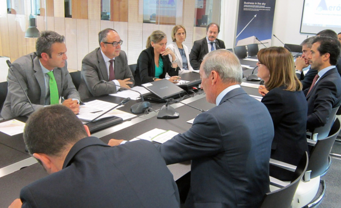 EMPRESAS ANDALUZAS Y PORTUGUESAS ESTRECHAN RELACIONES Y ANALIZAN LAS POSIBILIDADES DE COLABORACIÓN INDUSTRIAL Y TECNOLÓGICA EN EL SECTOR AEROESPACIAL Y DE DEFENSA EMPRESAS ANDALUZAS Y PORTUGUESAS ESTRECHAN RELACIONES Y ANALIZAN LAS POSIBILIDADES DE COLABORACIÓN INDUSTRIAL Y TECNOLÓGICA EN EL SECTOR AEROESPACIAL Y DE DEFENSA