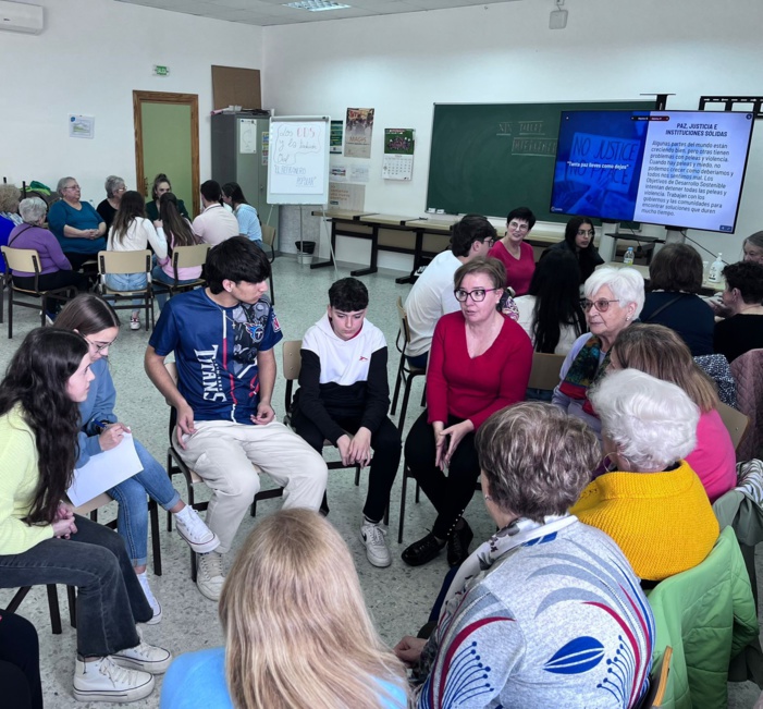 NOTA DE PRENSA: ALUMNOS DE SAFA LINARES Y PERSONAS MAYORES CELEBRAN UN ENCUENTRO INTERGENERACIONAL EN EL QUE RELACIONAN LOS REFRANES POPULARES CON LOS OBJETIVOS DE DESARROLLO SOSTENIBLE NOTA DE PRENSA: ALUMNOS DE SAFA LINARES Y PERSONAS MAYORES CELEBRAN UN ENCUENTRO INTERGENERACIONAL EN EL QUE RELACIONAN LOS REFRANES POPULARES CON LOS OBJETIVOS DE DESARROLLO SOSTENIBLE