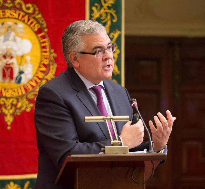 Experto alerta que el desconocimiento sobre el valor nutricional de los alimentos y los problemas de socialización a la hora de comer favorecen la obesidad en España Experto alerta que el desconocimiento sobre el valor nutricional de los alimentos y los problemas de socialización a la hora de comer favorecen la obesidad en España