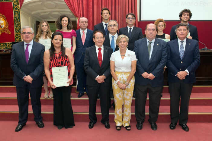 Experto alerta que el desconocimiento sobre el valor nutricional de los alimentos y los problemas de socialización a la hora de comer favorecen la obesidad en España Experto alerta que el desconocimiento sobre el valor nutricional de los alimentos y los problemas de socialización a la hora de comer favorecen la obesidad en España